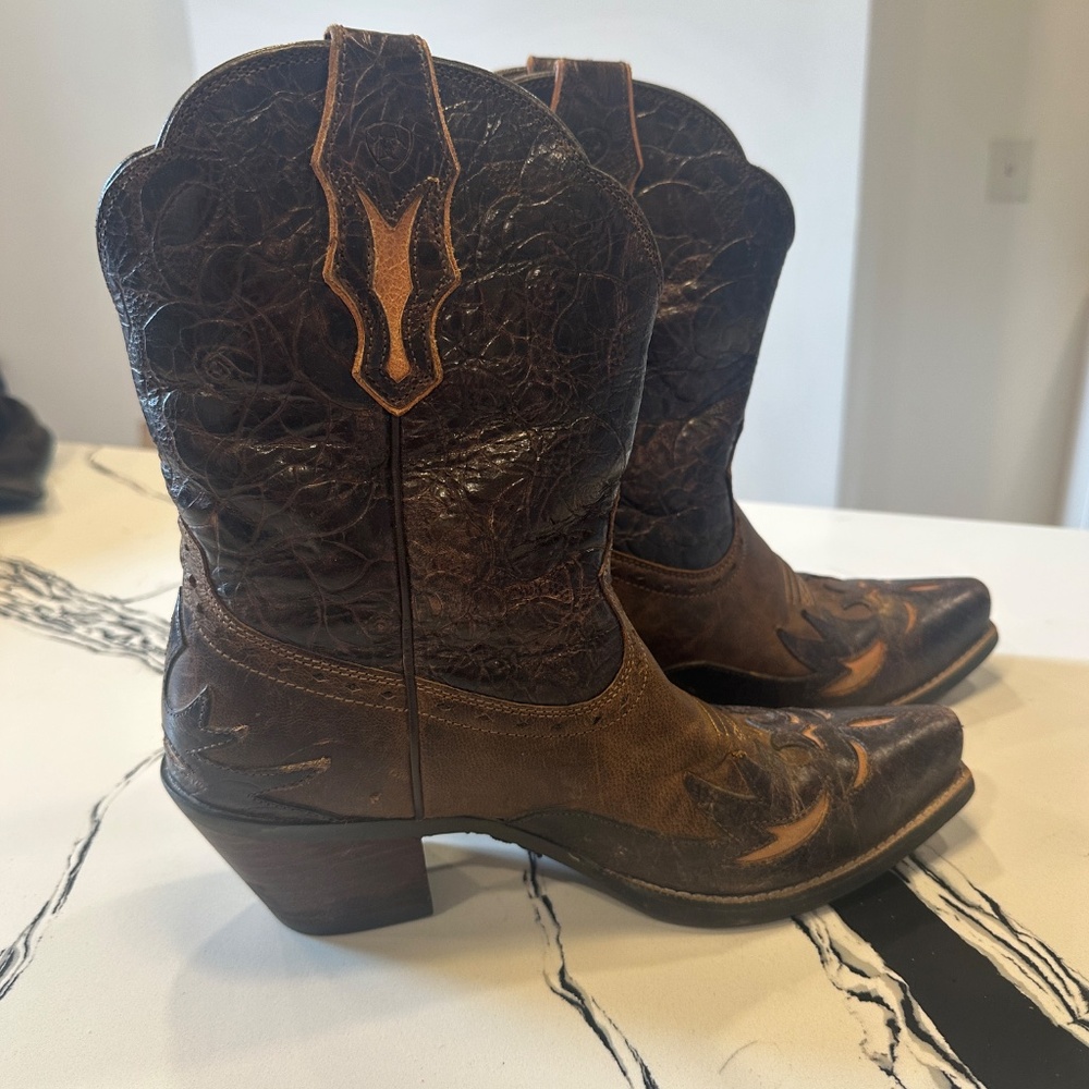 Brown Ariat Cowboy Boots - Picture 4 of 5